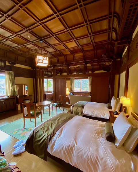 6C16B7DA-31A2-4FE8-B8F6-3C229FBE55FC