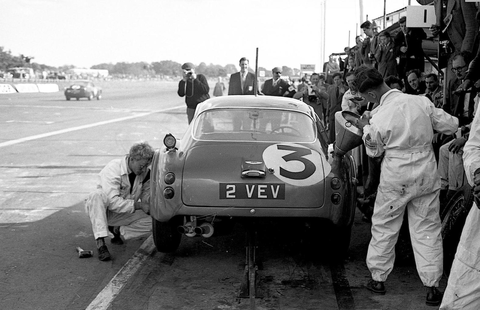 1961-aston-martin-db4gt-zagato-2vev-06