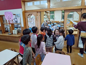 LINE_ALBUM_202655_260506_3