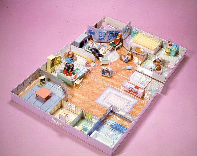 レア 新品 1984年製 当時物 初代 リカちゃんハウス ゆったりさん 3LDK 新品 1984年 当時物 初代 リカちゃん ハウス ゆったりさん 3LDK