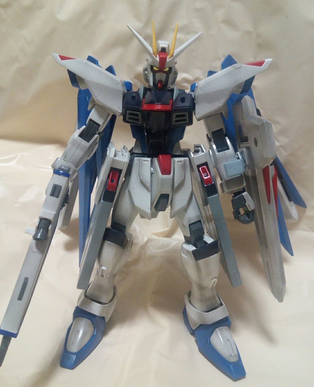 フリーダム ガンダム エアーブラシでのシャドウ吹き 嗚呼 ガンプラ中 フリーダム ガンダム エアーブラシでのシャドウ吹き 嗚呼 ガンプラ中
