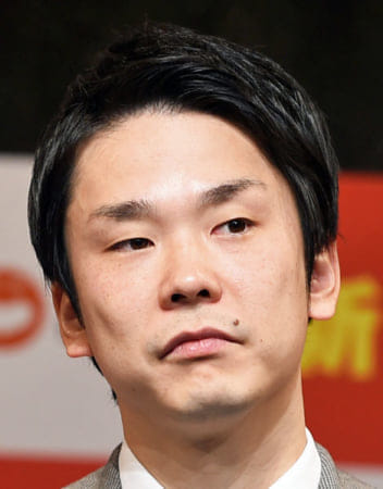 135c06757dff3f142b71d37c6329e2fc-352x450