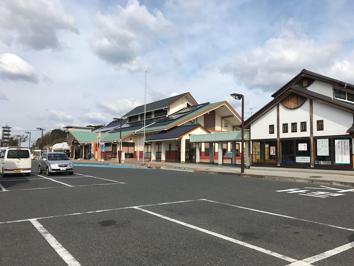 ガンダムに会える道の駅 久米の里(岡山県津山市) くるま旅でぶらり日本めぐり ガンダムに会える道の駅 久米の里(岡山県津山市) くるま旅でぶらり日本めぐり