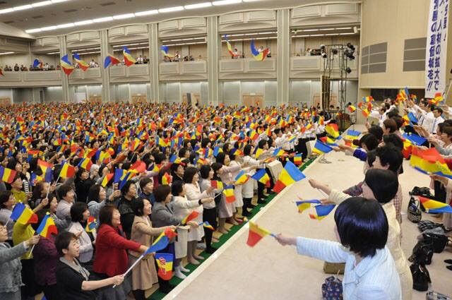 安保法制反対のデモに創価学会の三色旗 参院選で自民 公明は応援しない 堺からのアピール