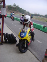 �������