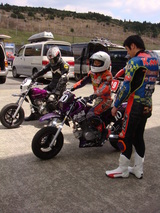 �٤����ơ�����