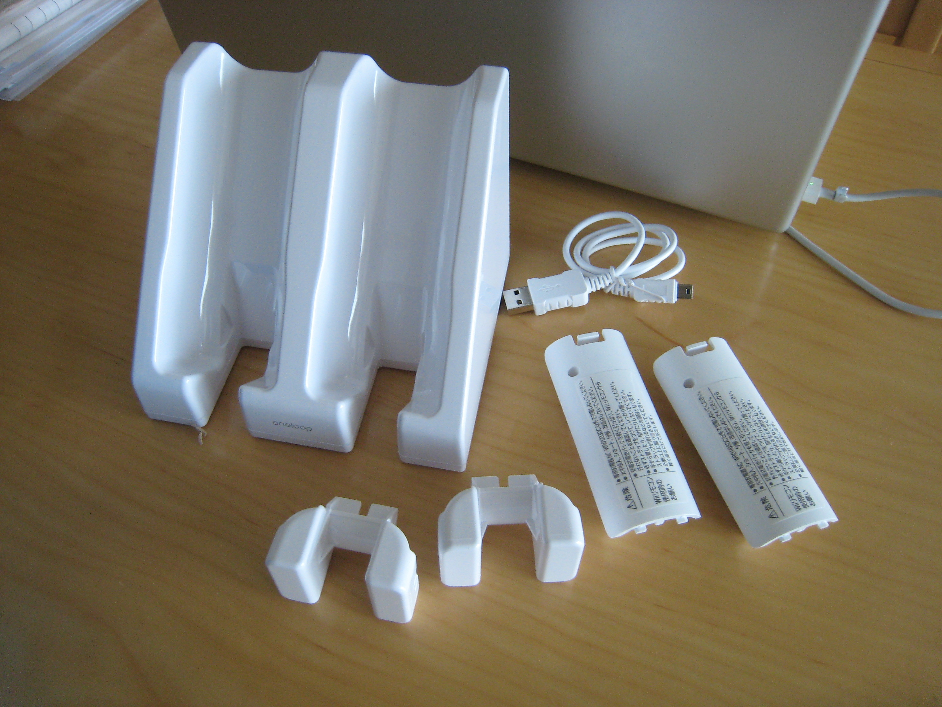 Wiiリモコン専用 Usb充電専用無接点充電セットを試す Woodys Style