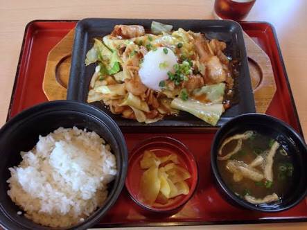 画像あり 大阪の定食の味噌汁の位置ｗ ｗ ｗ ｗ ｗ ｗ ｗ ｗ ｗ 食い食いブログ