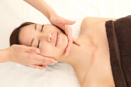 女性が輝く職場！株式会社シーボン/フェイシャリスト