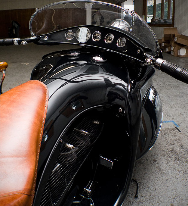 art-deco-motorcycle-2
