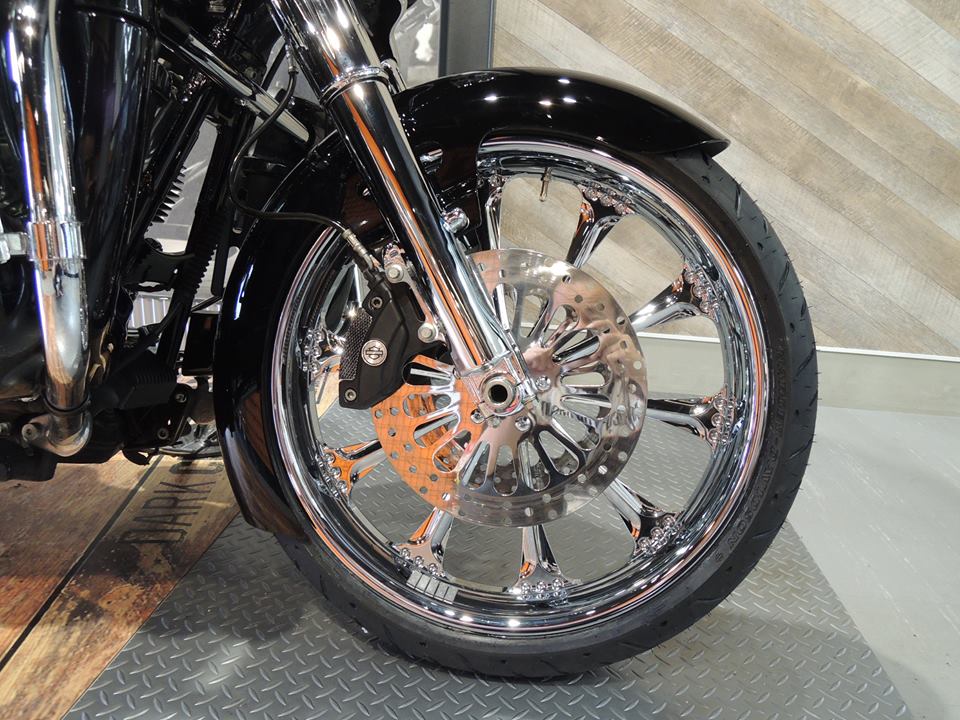 フロントホイールインチアップカスタム！ : HARLEY-DAVIDSON