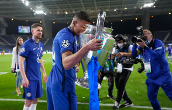 Cl 初のビッグイヤーにチアゴ シウバ感無量 キャリアの中で最も重要な瞬間 Football Select