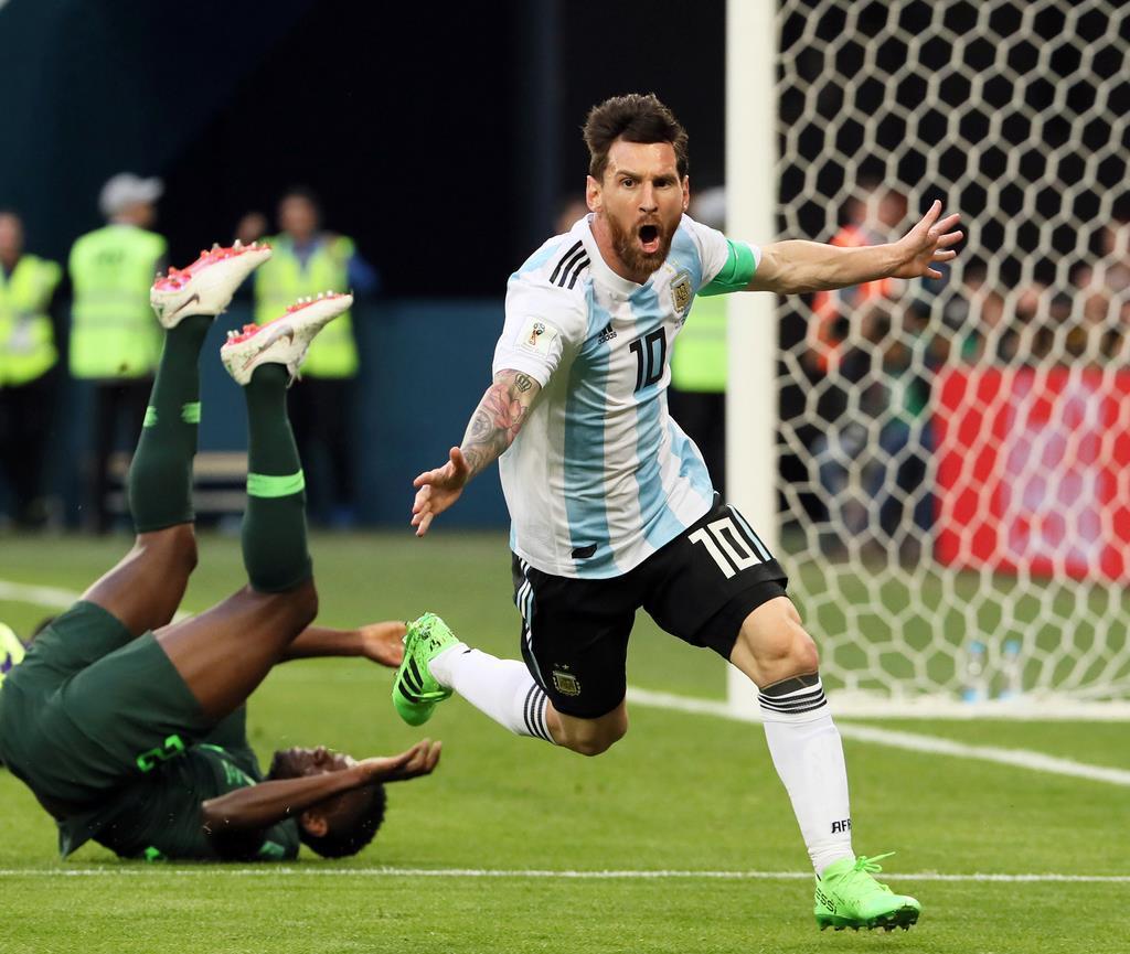 アルゼンチン代表 メッシは 朝と夜くらい違った 復活のエースを母国紙絶賛 今夜は容赦なかった Football Select