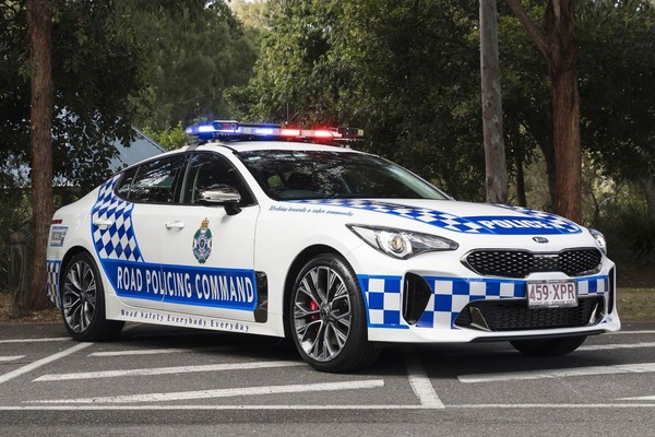 40963179-kia-stinger-queensland-police-02