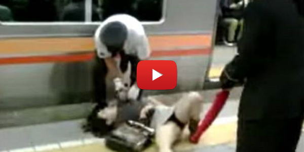 衝撃 駅のホームで叫ぶ酔っ払いの迷惑女www結果 Viralhighway 衝撃 駅のホームで叫ぶ酔っ払いの迷惑女www結果 Viralhighway
