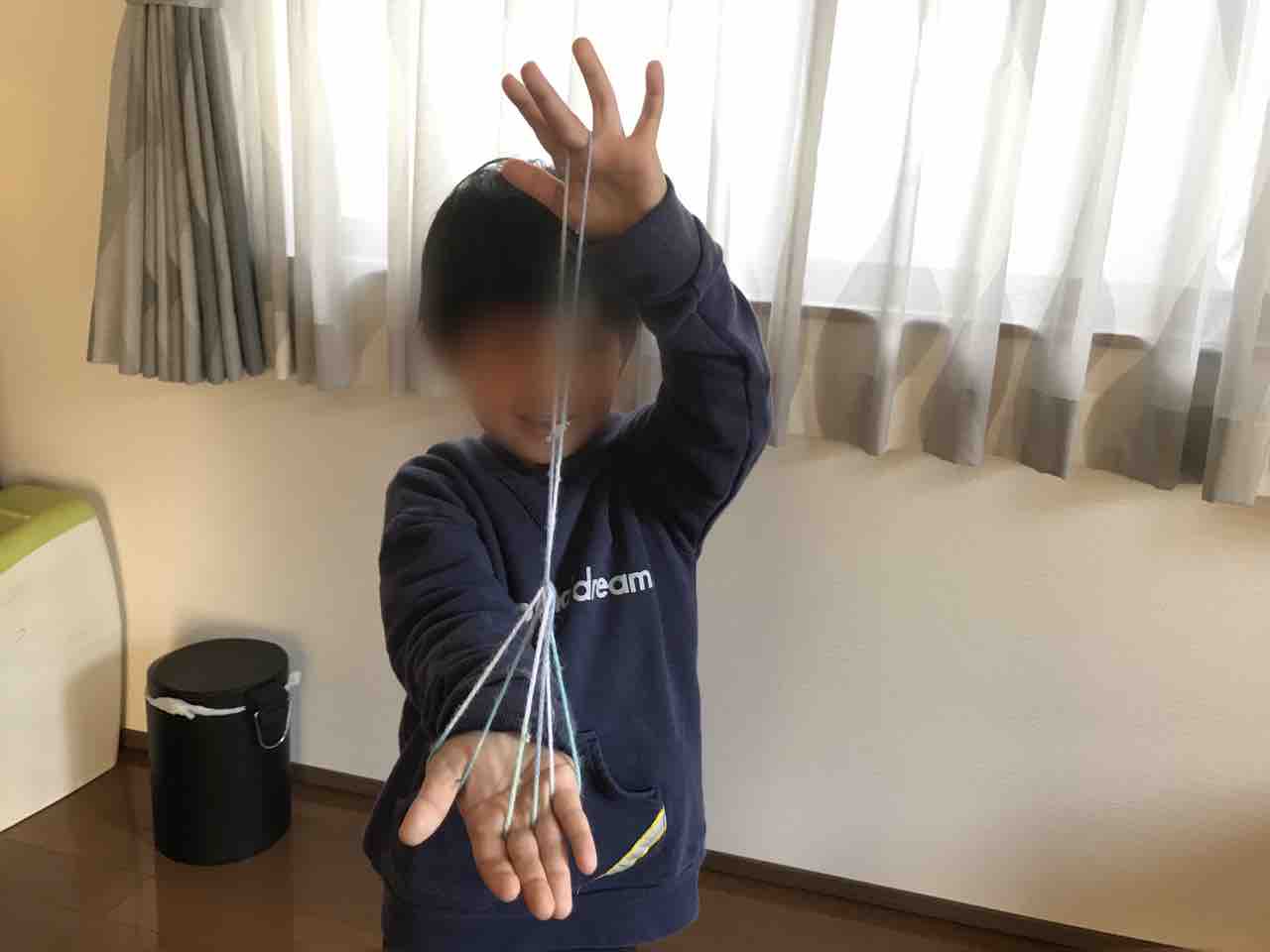 昔ながらの遊びで子どもと遊ぶ あやとりをやってみました お家が一番 昔ながらの遊びで子どもと遊ぶ あやとりをやってみました お家が一番