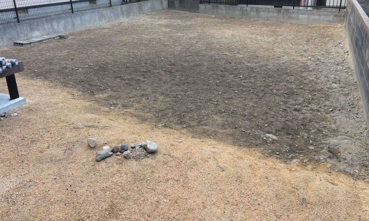 防草を兼ねた庭造りに真砂土が最適 その理由と効果 お家が一番 防草を兼ねた庭造りに真砂土が最適 その理由と効果 お家が一番