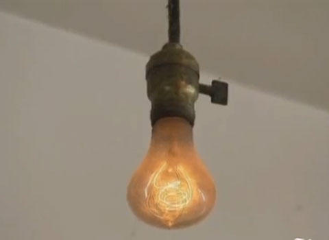 110年の電球