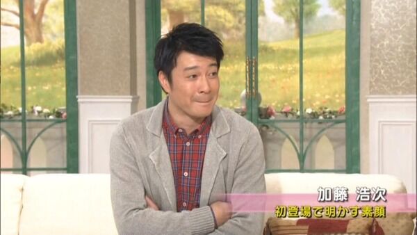 【画像あり】加藤浩次のファッション、オシャレかダサいか意見が分かれるｗｗｗｗｗｗ