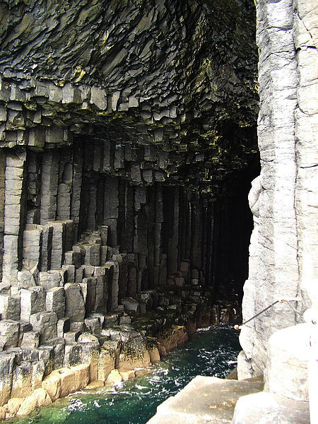 450px-Staffa04