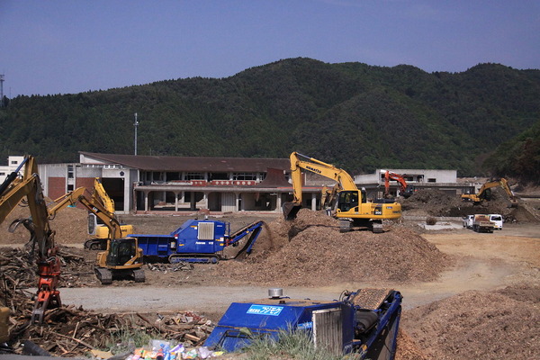 1280px-Okawa_Elementary_School_after_Tsunami