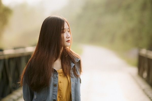 girl-ge33bdbe7f_640