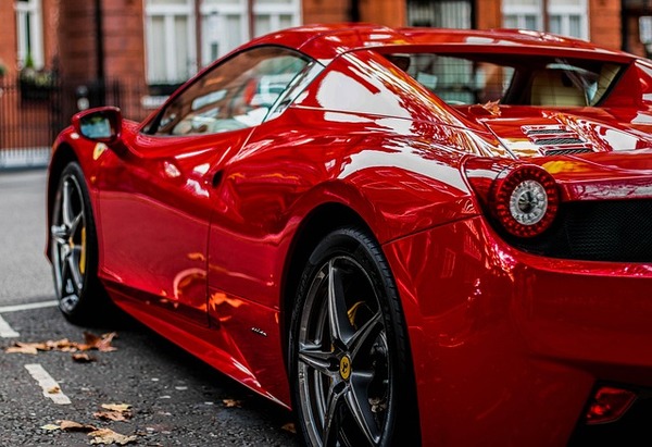 ferrari-458-spider-2932191_640