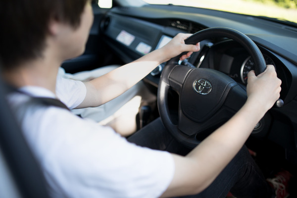 車のハンドルの握り方でおまえらの性格が分かるぞ wwwwwww 不思議 Net 車のハンドルの握り方でおまえらの性格が分かるぞ wwwwwww 不思議 Net