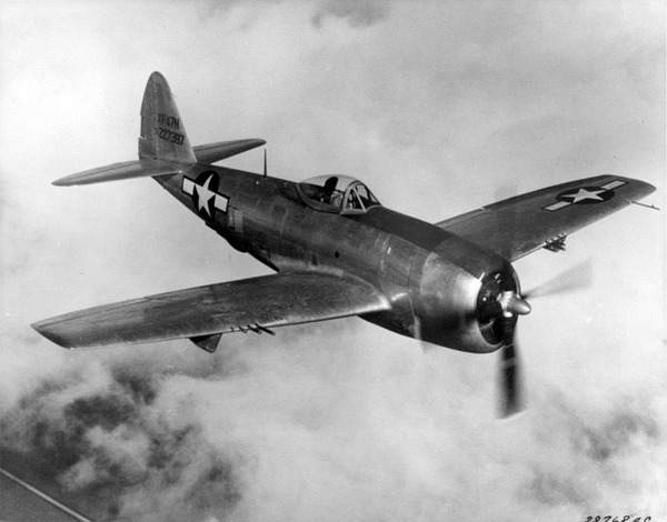 764px-Republic_P-47N_Thunderbolt_in_flight
