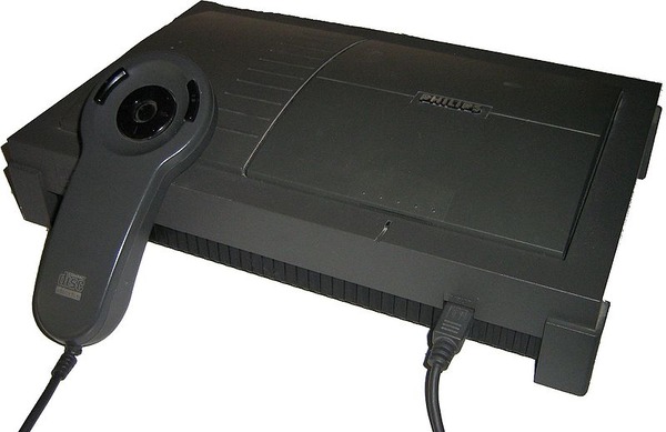 800px-Philips_CD-Interactive_player_450