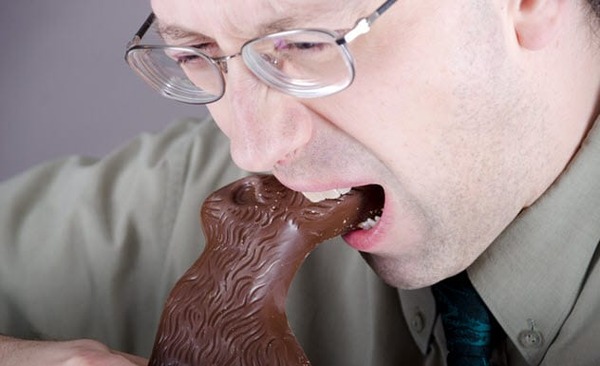 3a-eating-chocolate-bunny-174909626