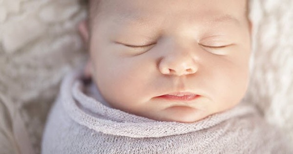 1a-sleeping-newborn-518113510