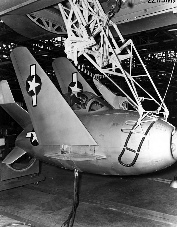 McDonnell_XF-85_trapese