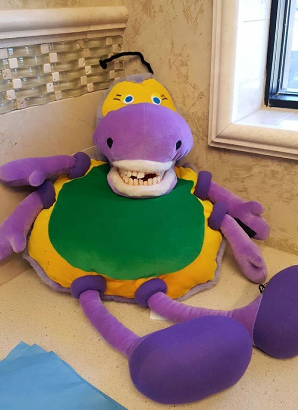 creepy-educational-dentist-toys-5cc69b13d690a__700