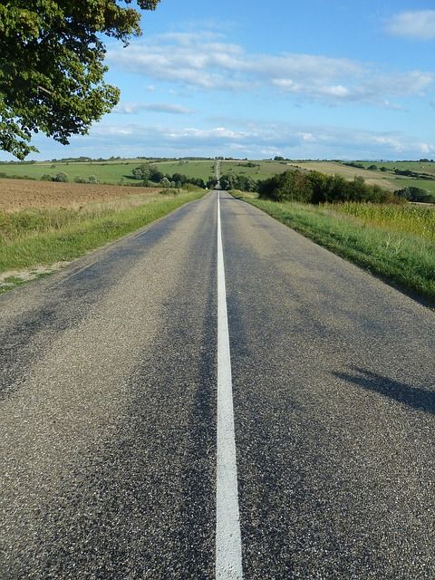 road-448638_640
