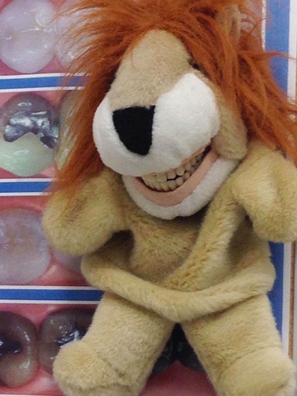 creepy-educational-dentist-toys-5cc69b04d2c50__700
