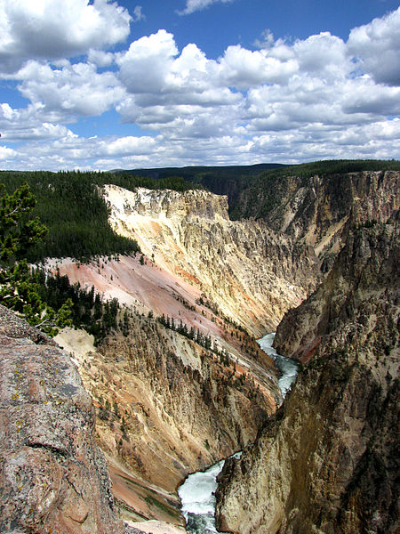 450px-Grand_canyon_of_yellowstone