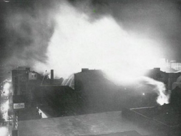 Cheapside-Street-whiskey-fire-1960