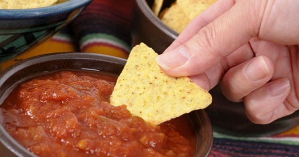 10a-hot-sauce-134069973