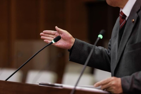 tklgikai_R6_0821-9309_TP_V4