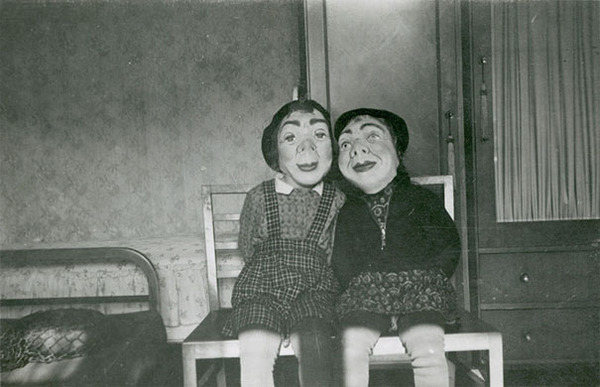 scary-vintage-halloween-creepy-costumes-66-57f750cb7b177__605