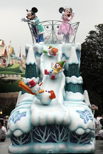 Holiday Parade0 - 003