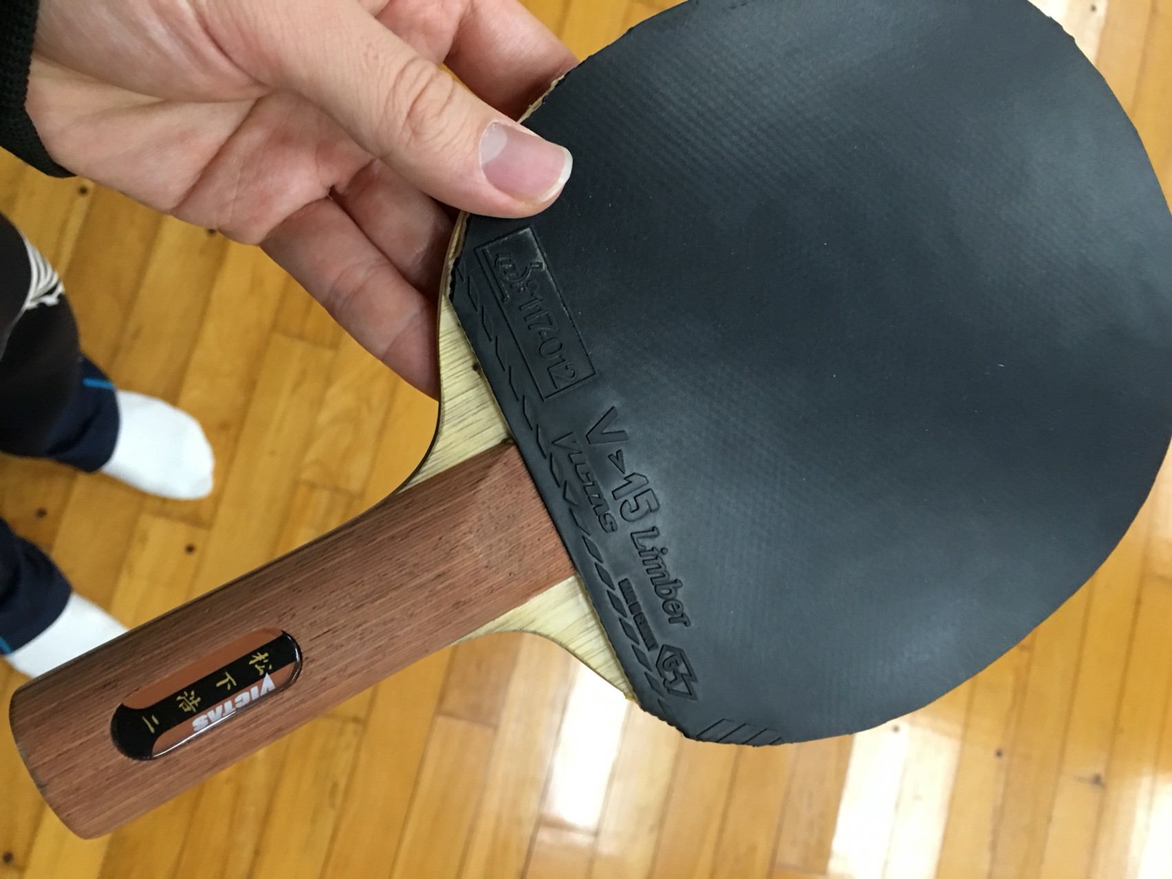 ぐっちぃ 対決動画を出した熱血カットマン先生の使用用具 オールtsp Victas使い ラケットはバランスを求め フォアは攻撃力を求める ぐっちぃの卓球活動日記 Wrm