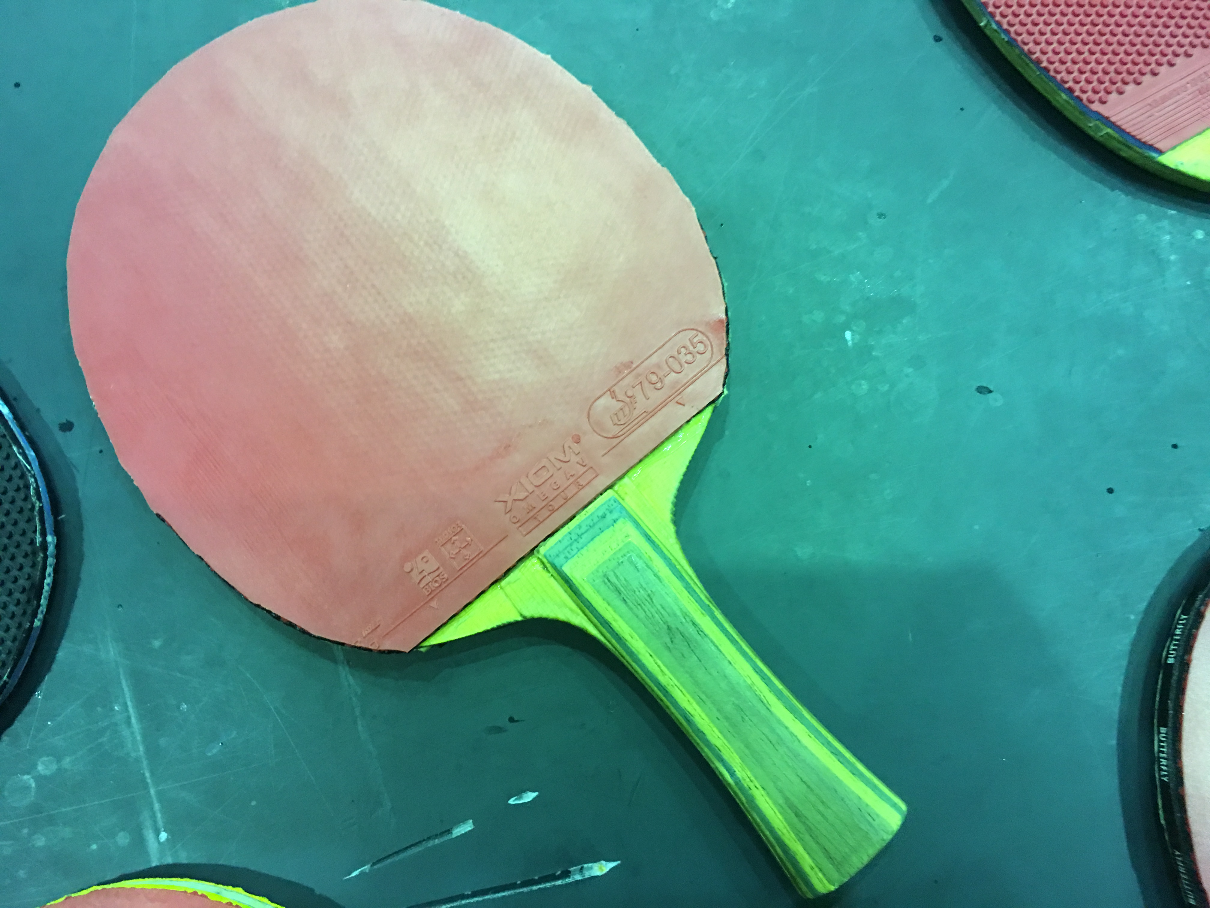 ぐっちぃ】バタフライのアイオライト特注ラケットを制作したドライブ 
