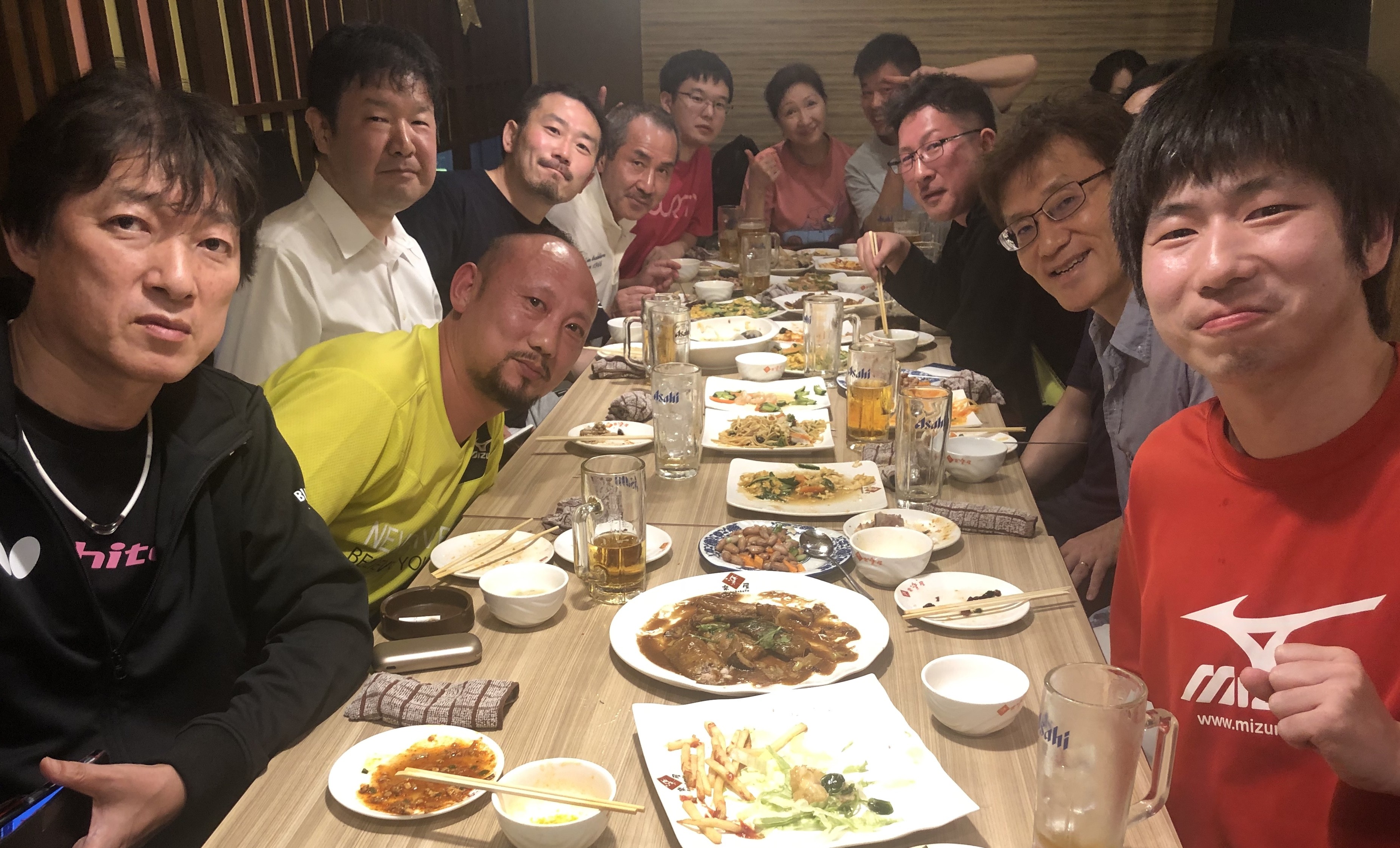 池袋の中国卓球のみなさんです 孟さんとコラボで動画を出して 人気の卓球場が さらに大盛況になってると お礼の食事会です 爆発的に生徒さんが増えてるそうです 卓 ぐっちぃの卓球活動日記 Wrm 池袋の中国卓球のみなさんです 孟さんとコラボで動画を出して 人気の卓球場が さらに大盛況になってると お礼の食事会です 爆発的に生徒さんが増えてるそうです 卓 ぐっちぃの卓球活動日記 Wrm