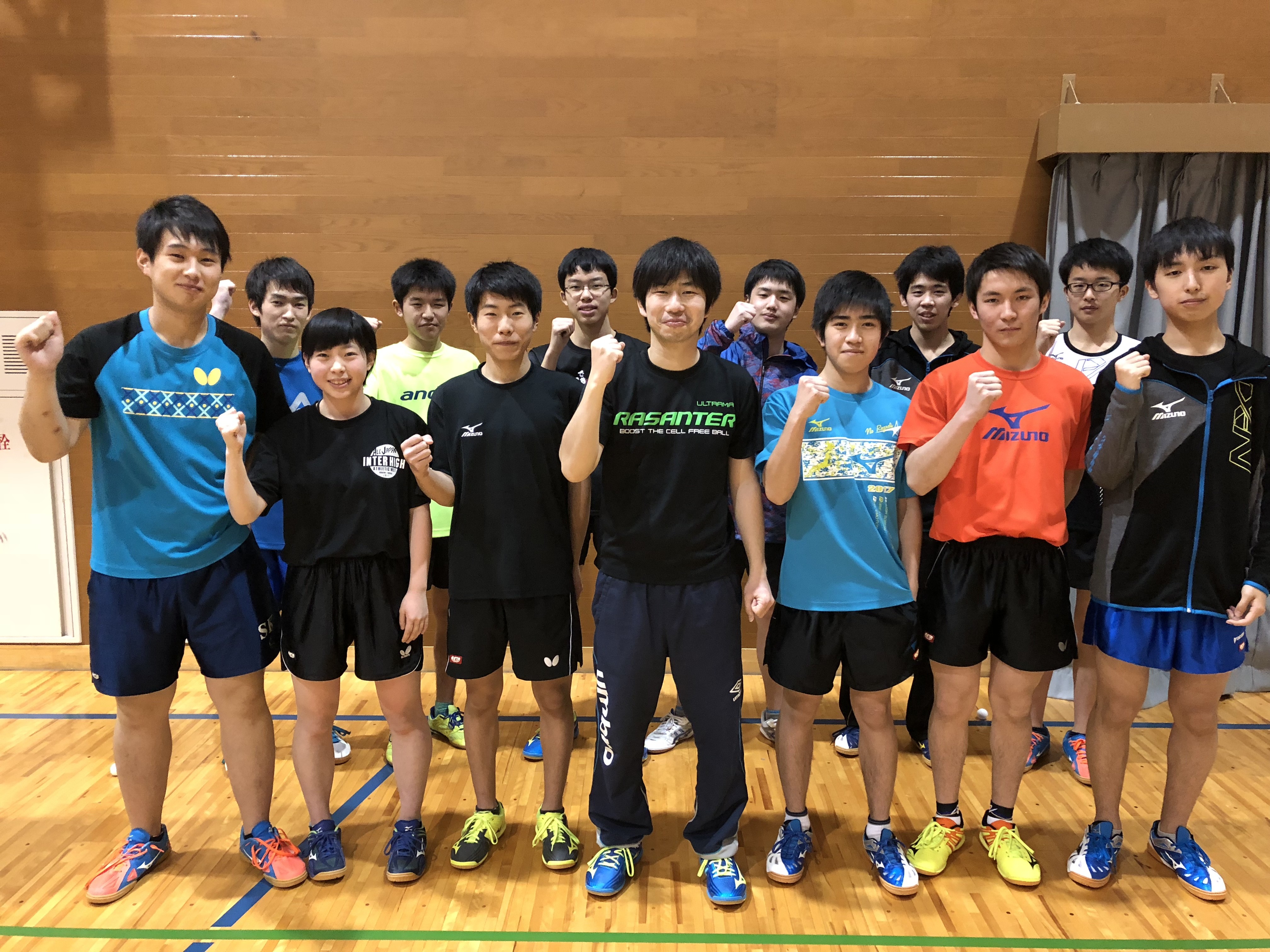 宮城県3ヶ所目、白石工業高校さんに講習会を開催してきました!! 大きな大会まで半年ということで、いろいろと収穫になりそうなものを教えました。 最後みんなと対決して、伸びしろ ぐっちぃの卓球 宮城県3ヶ所目、白石工業高校さんに講習会を開催してきました!! 大きな大会まで半年ということで、いろいろと収穫になりそうなものを教えました。 最後みんなと対決して、伸びしろ ぐっちぃの卓球