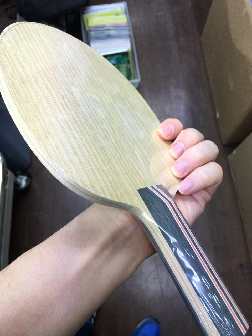 ぐっちぃ 7枚合板の標準っぽいラケット ぐっちぃの卓球活動日記 Wrm