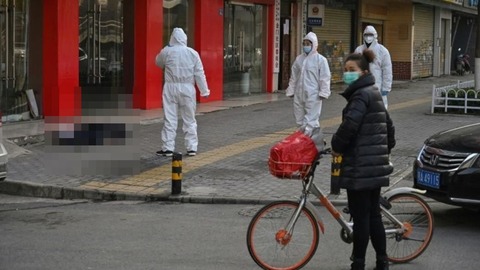 中国の街角で死人01moz