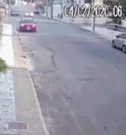 オートバイと車事故02