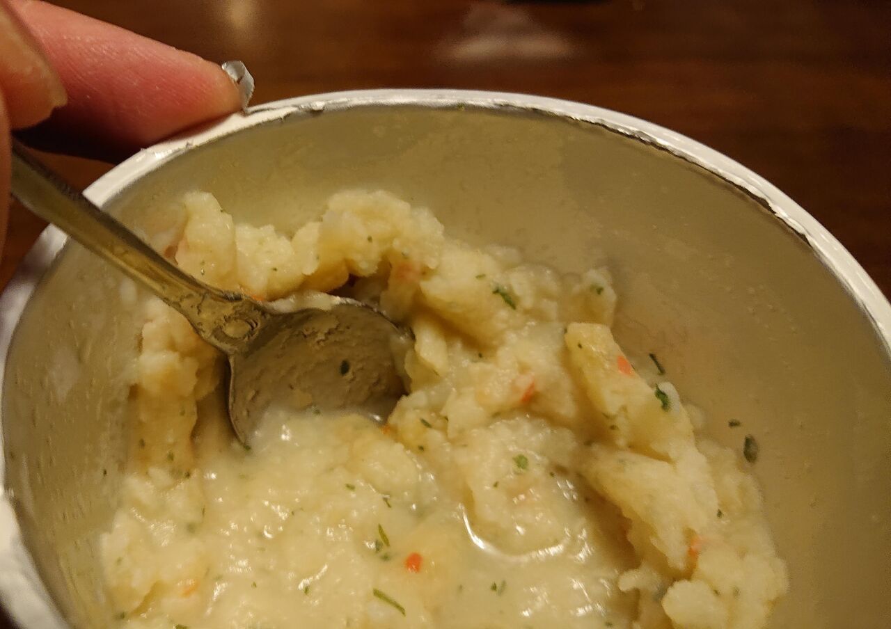 じゃがりこをお湯で戻して食べ比べ 寝言ブログ じゃがりこをお湯で戻して食べ比べ 寝言ブログ